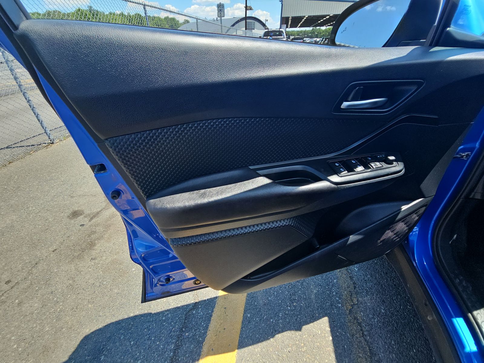 2018 Toyota C-HR XLE Premium FWD