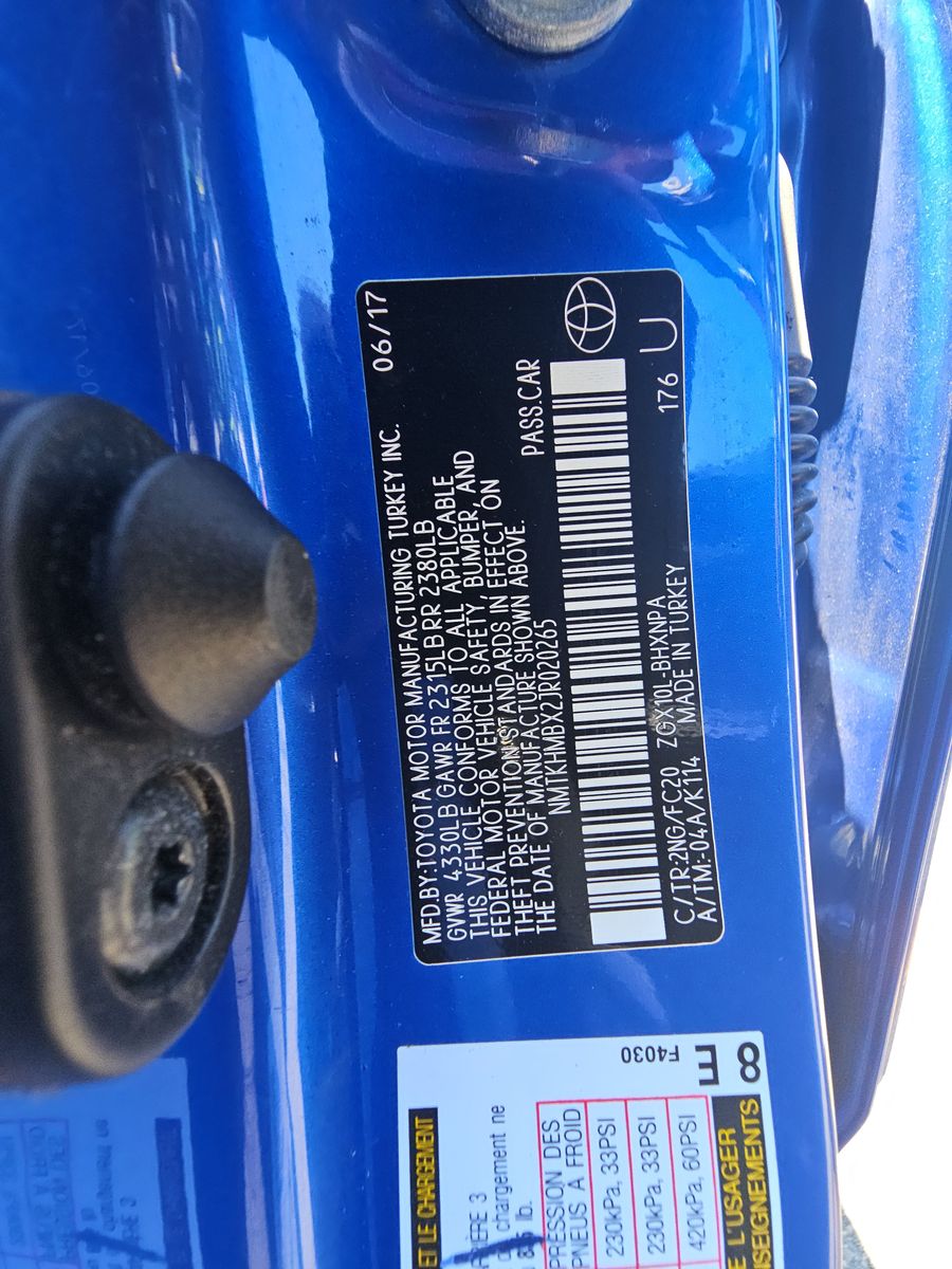 2018 Toyota C-HR XLE Premium FWD
