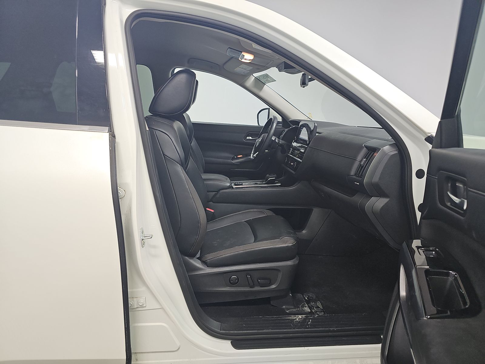2023 Nissan Pathfinder SL AWD