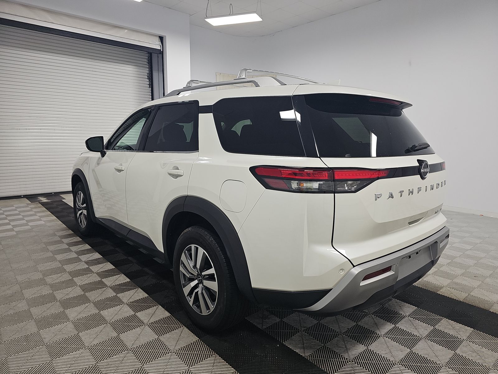 2023 Nissan Pathfinder SL AWD