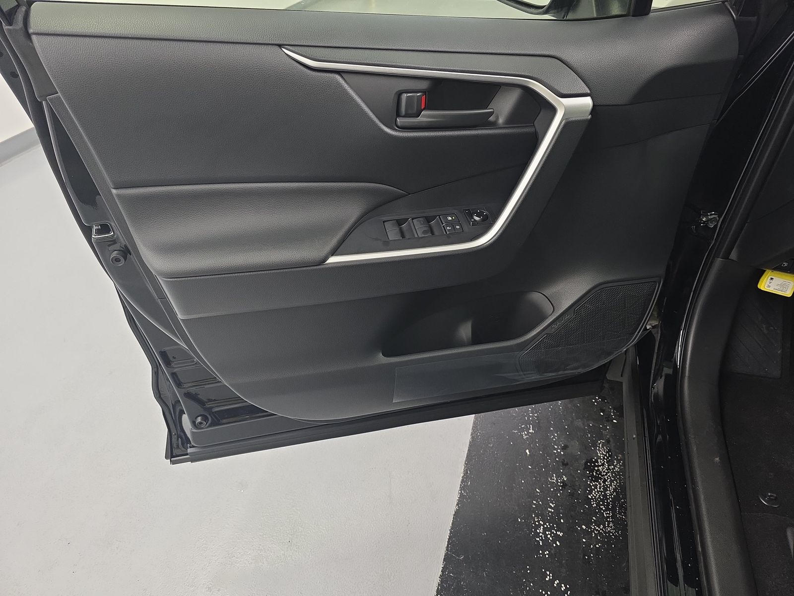 2025 Toyota RAV4 Hybrid LE AWD