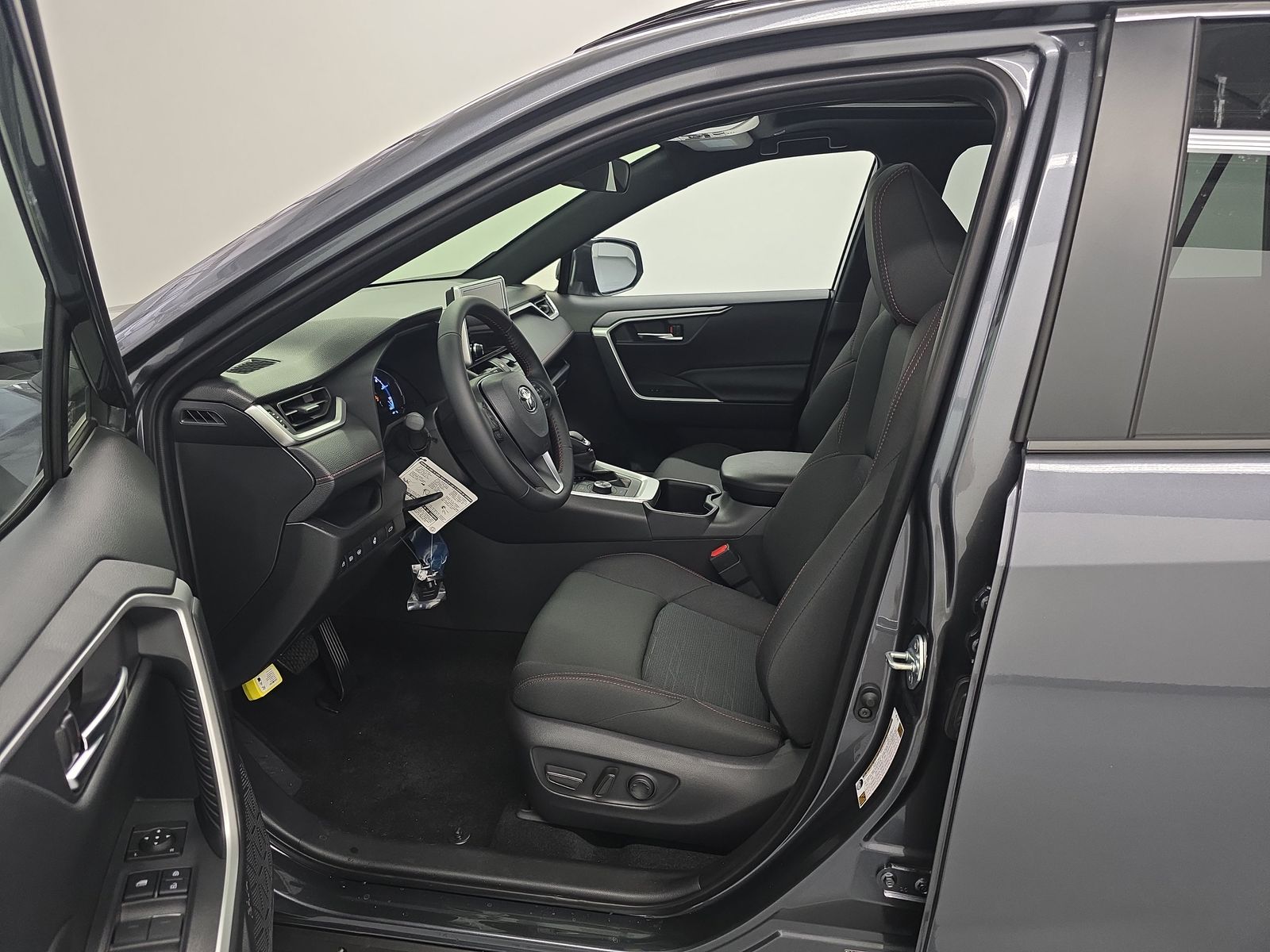 2025 Toyota RAV4 Plug-In Hybrid SE AWD