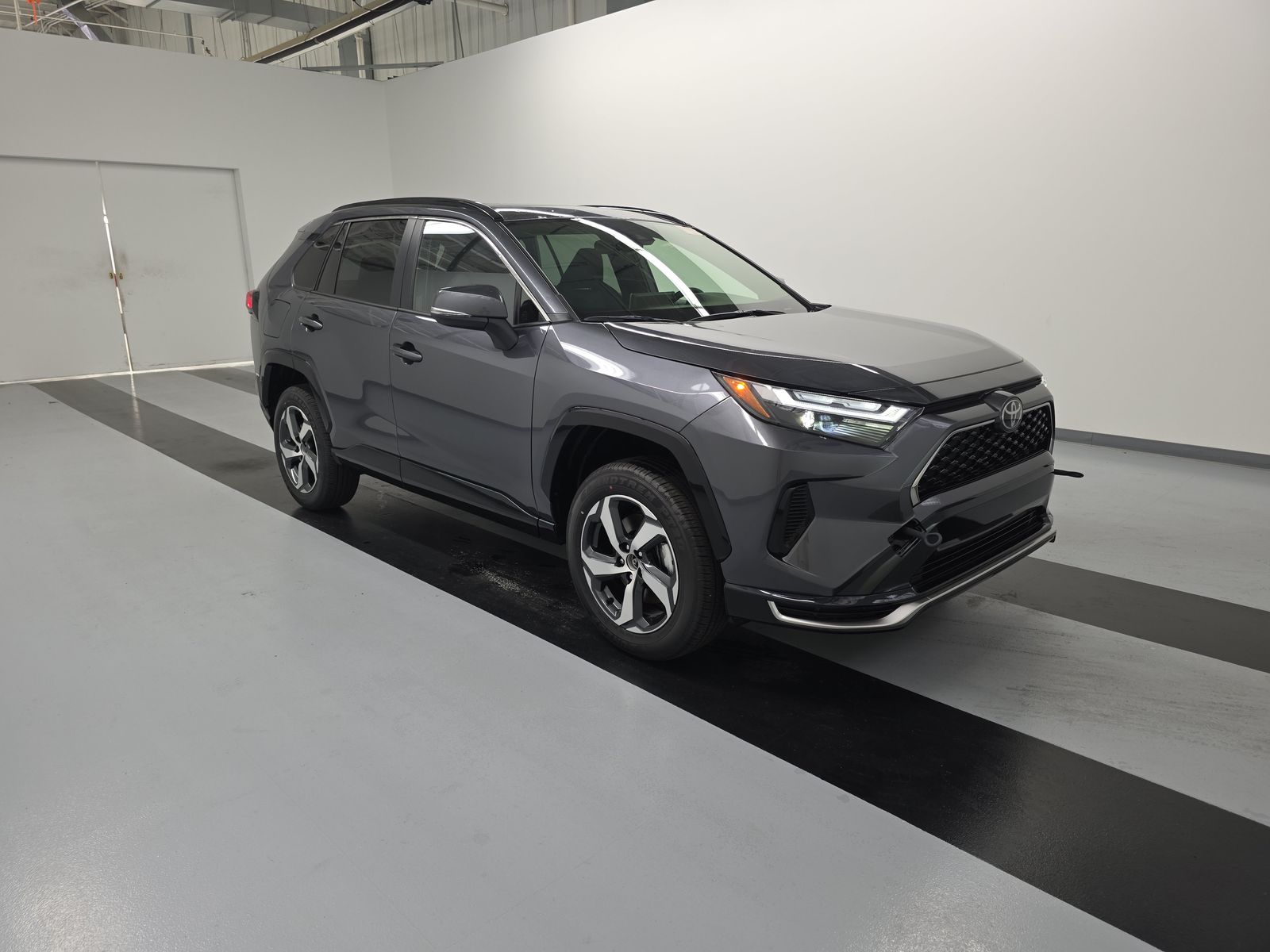 2025 Toyota RAV4 Plug-In Hybrid SE AWD