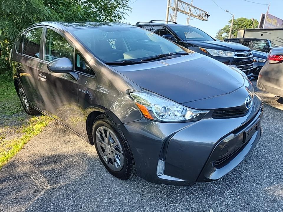 2017 Toyota Prius v Four FWD