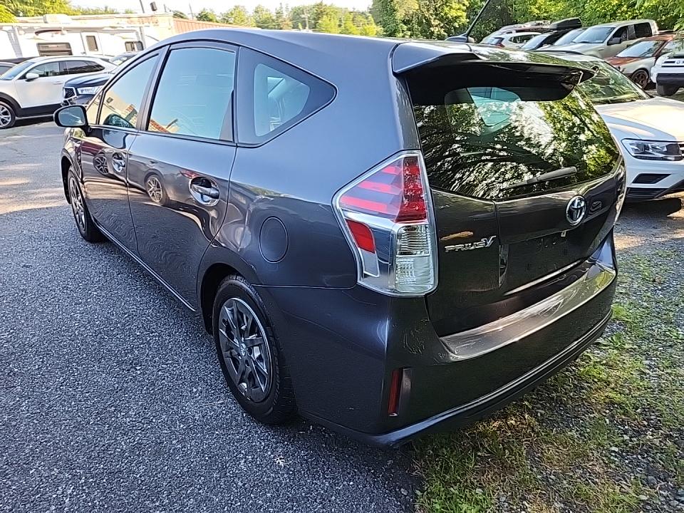 2017 Toyota Prius v Four FWD