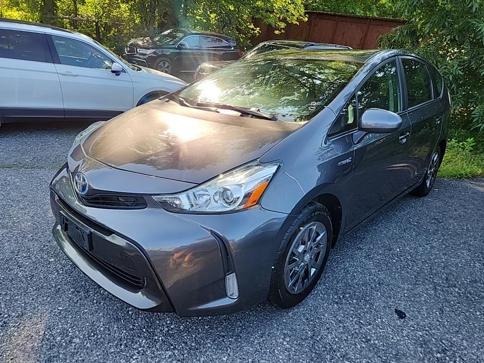 2017 Toyota Prius v Four FWD