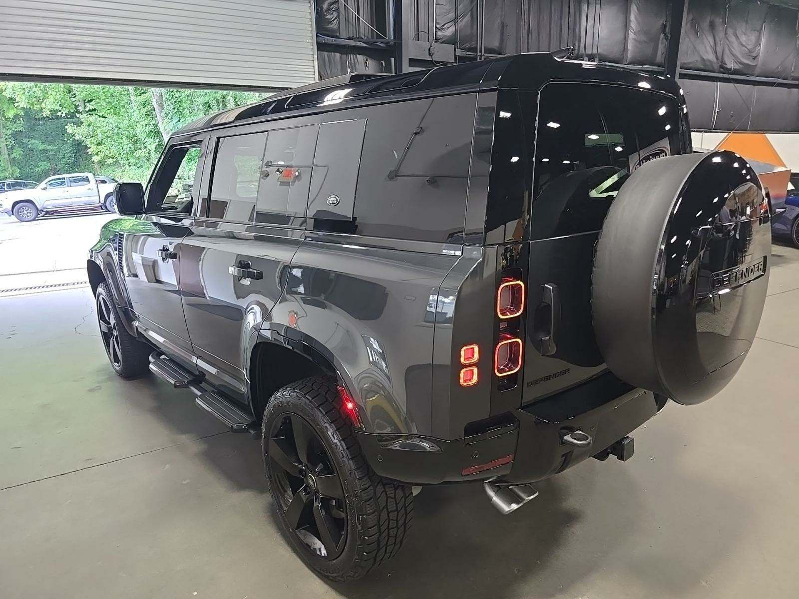 2023 Land Rover Defender V8 AWD