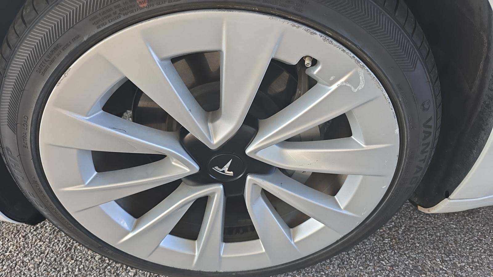 2023 Tesla Model 3 Standard Range FWD