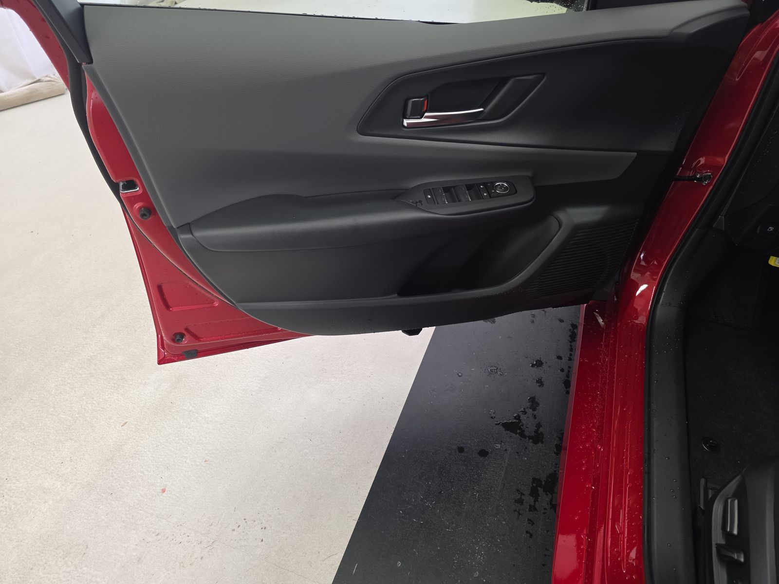 2025 Toyota Prius XLE FWD