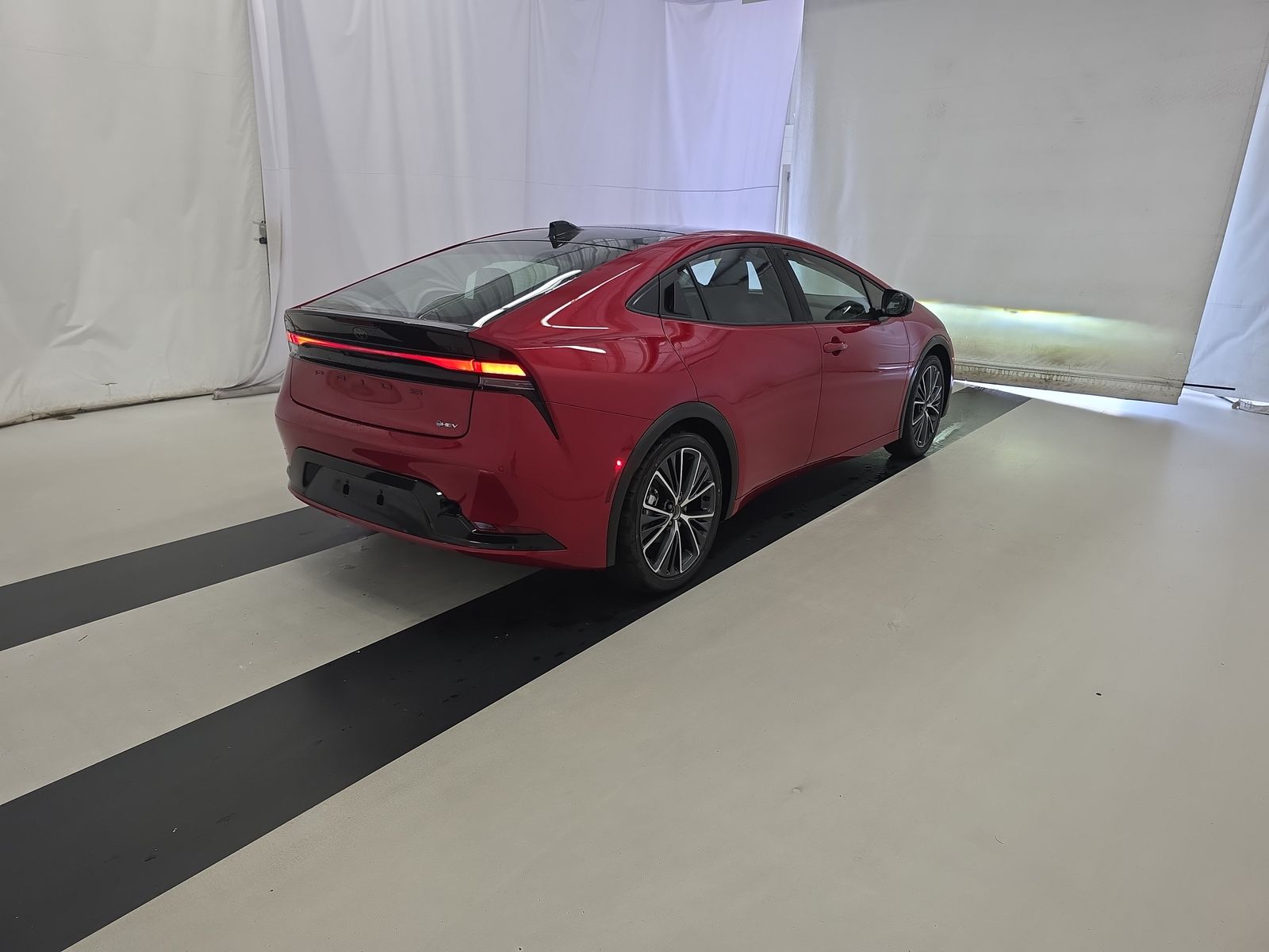 2025 Toyota Prius XLE FWD