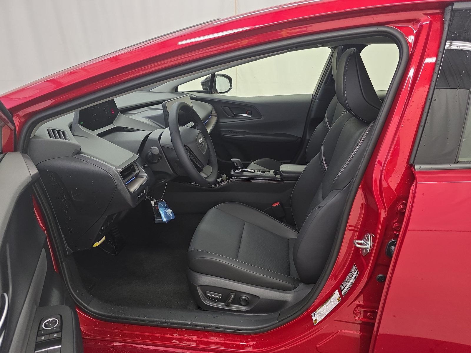 2025 Toyota Prius XLE FWD