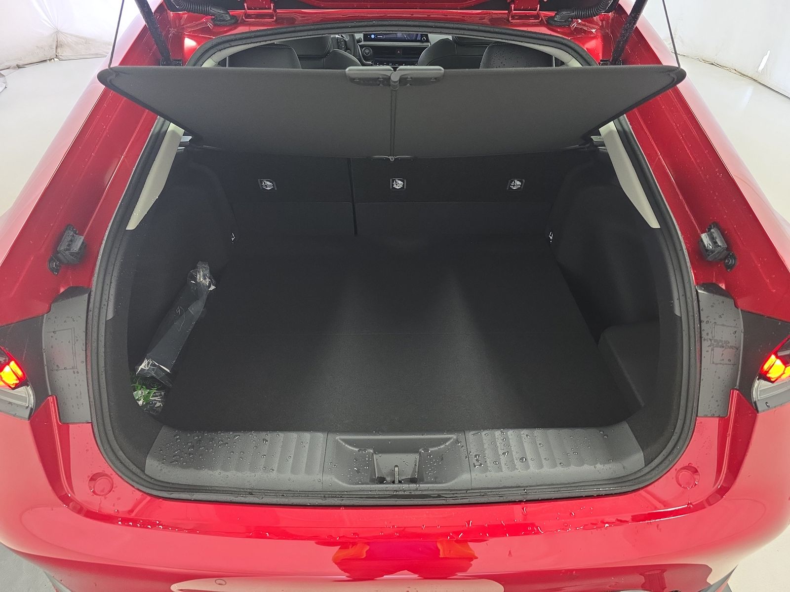 2025 Toyota Prius XLE FWD