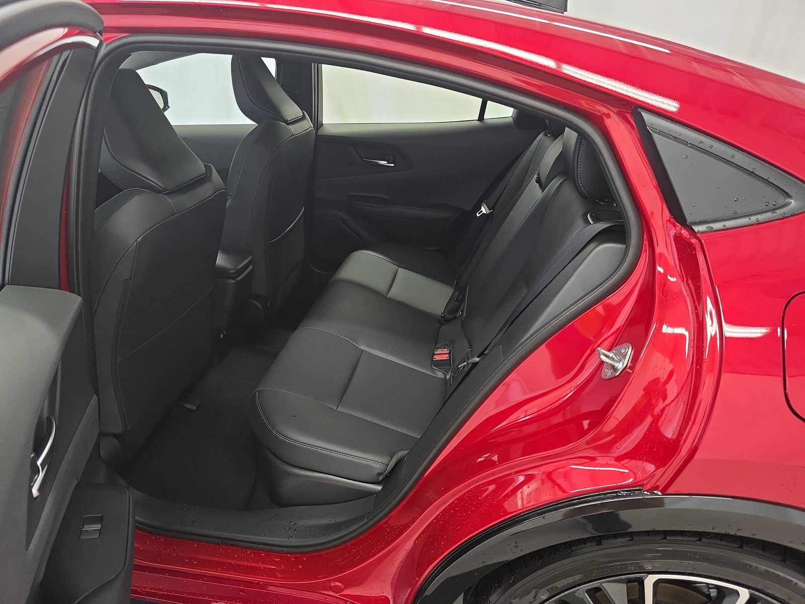 2025 Toyota Prius XLE FWD