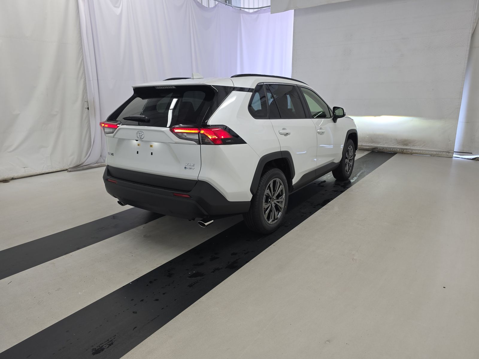 2025 Toyota RAV4 Hybrid XLE Premium AWD