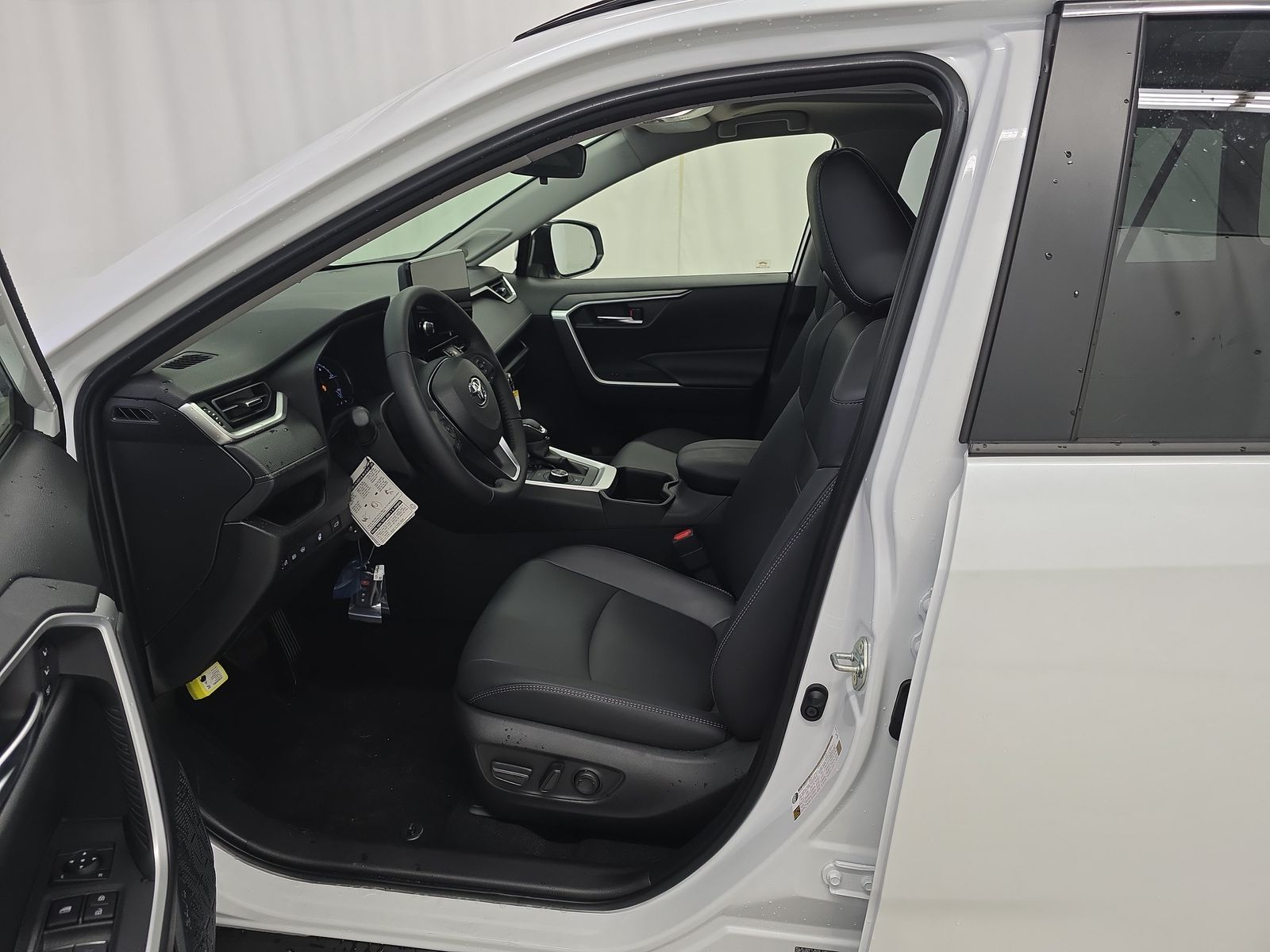 2025 Toyota RAV4 Hybrid XLE Premium AWD