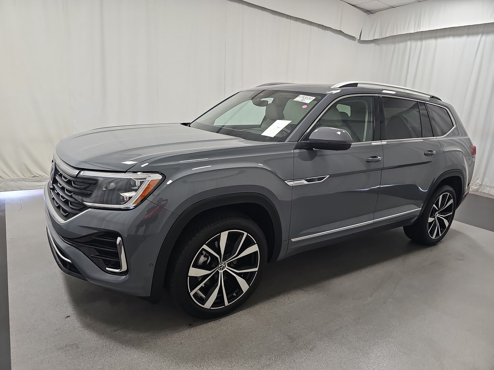 2025 Volkswagen Atlas 2.0T SEL Premium R-Line AWD