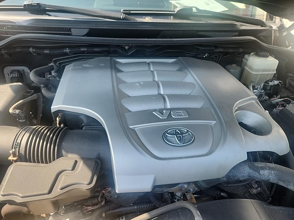 2017 Toyota Land Cruiser Base AWD
