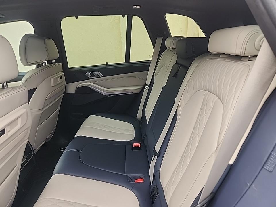 2022 BMW X5 M50i AWD