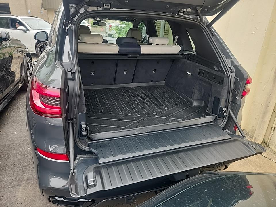 2022 BMW X5 M50i AWD