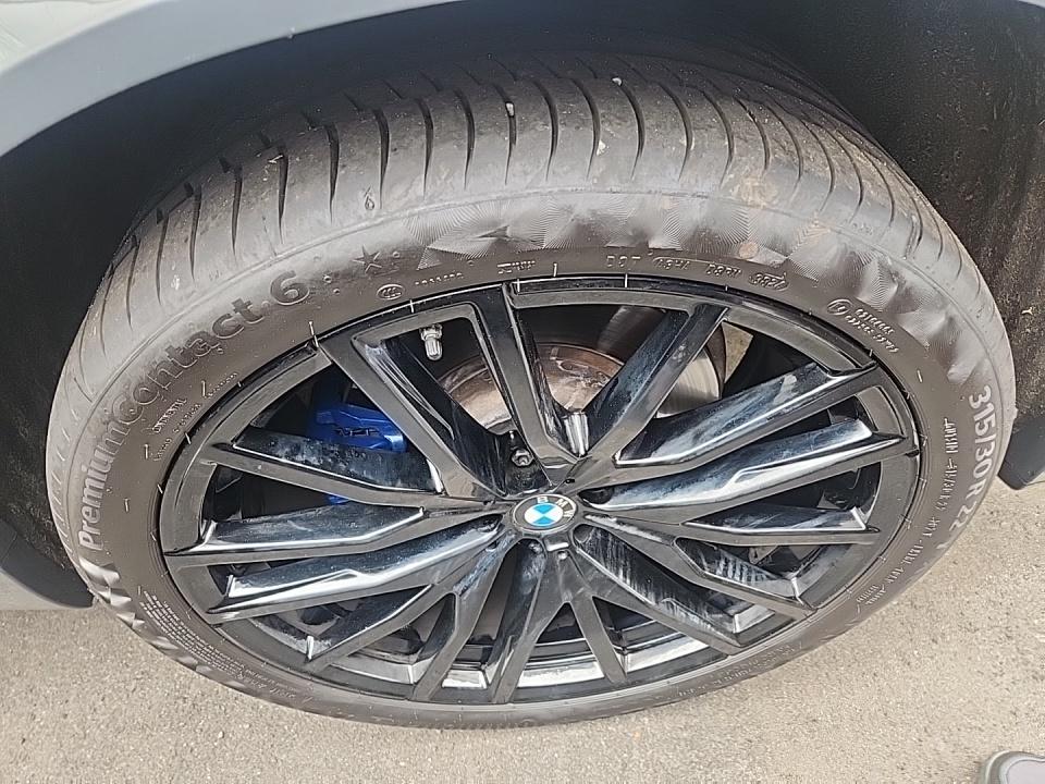 2022 BMW X5 M50i AWD