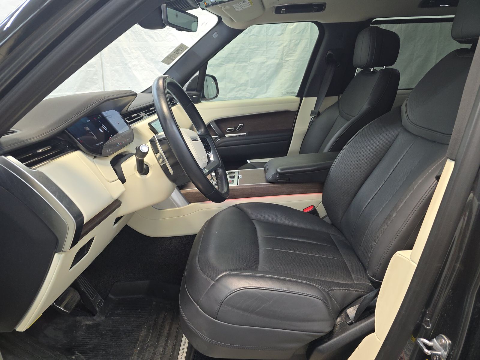 2023 Land Rover Range Rover SE LWB AWD