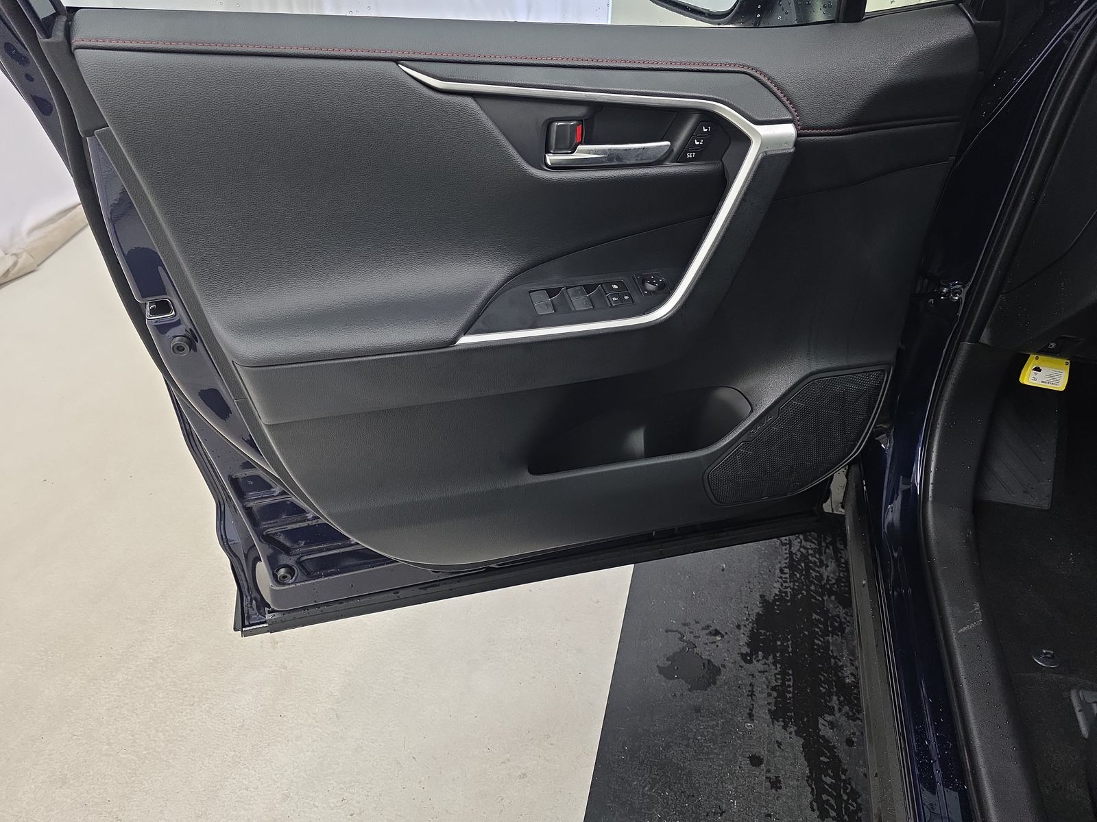 2025 Toyota RAV4 Plug-In Hybrid XSE AWD