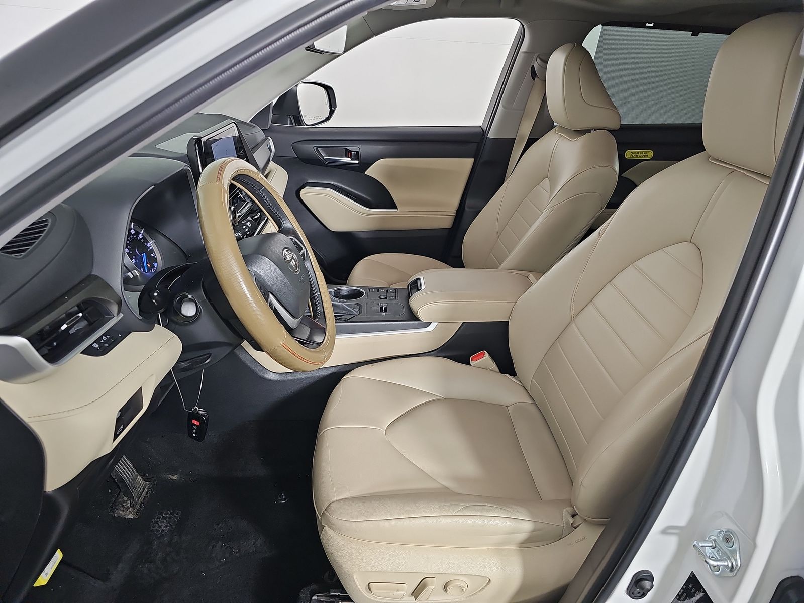 2023 Toyota Highlander Hybrid XLE AWD
