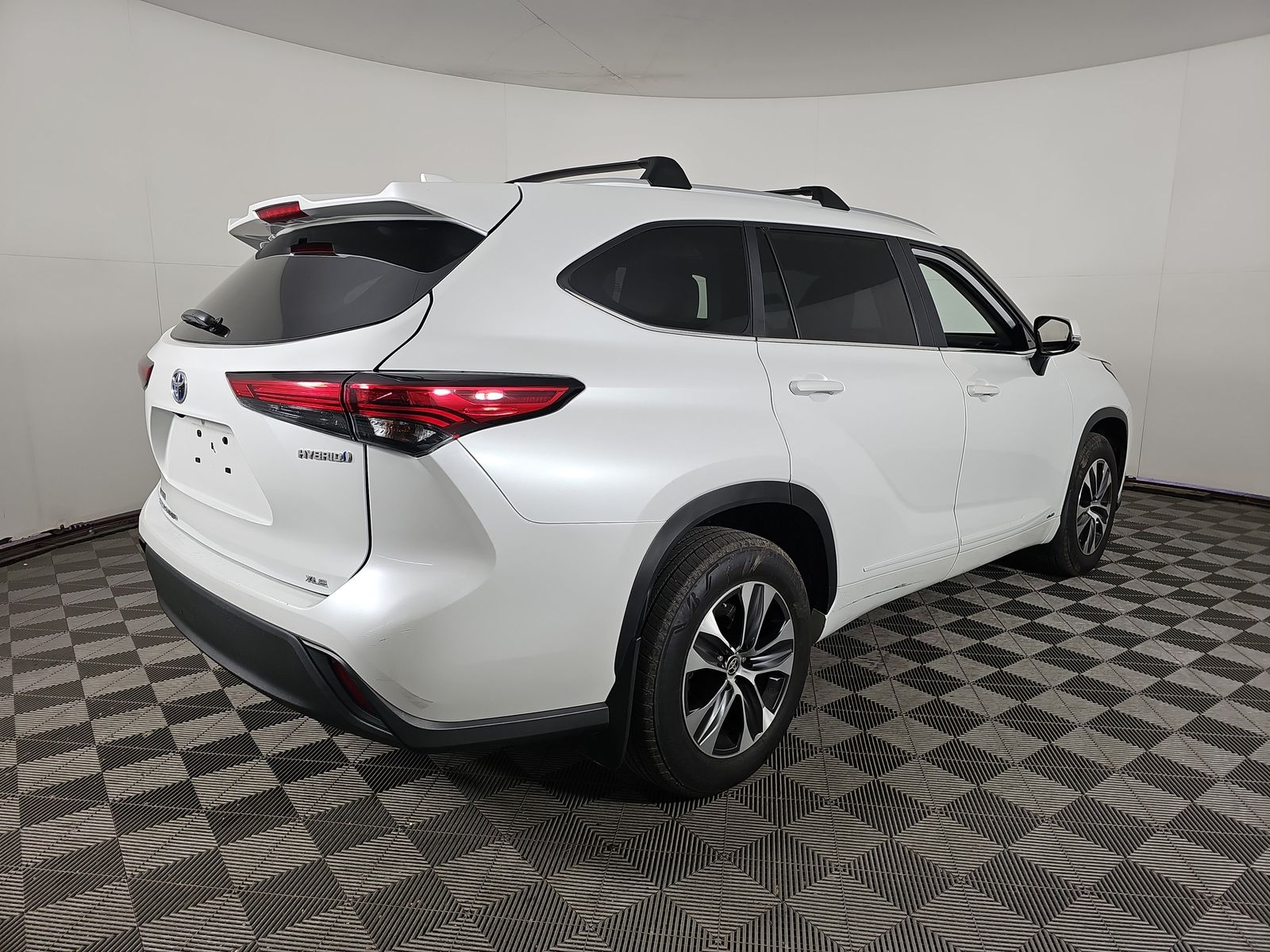 2023 Toyota Highlander Hybrid XLE AWD