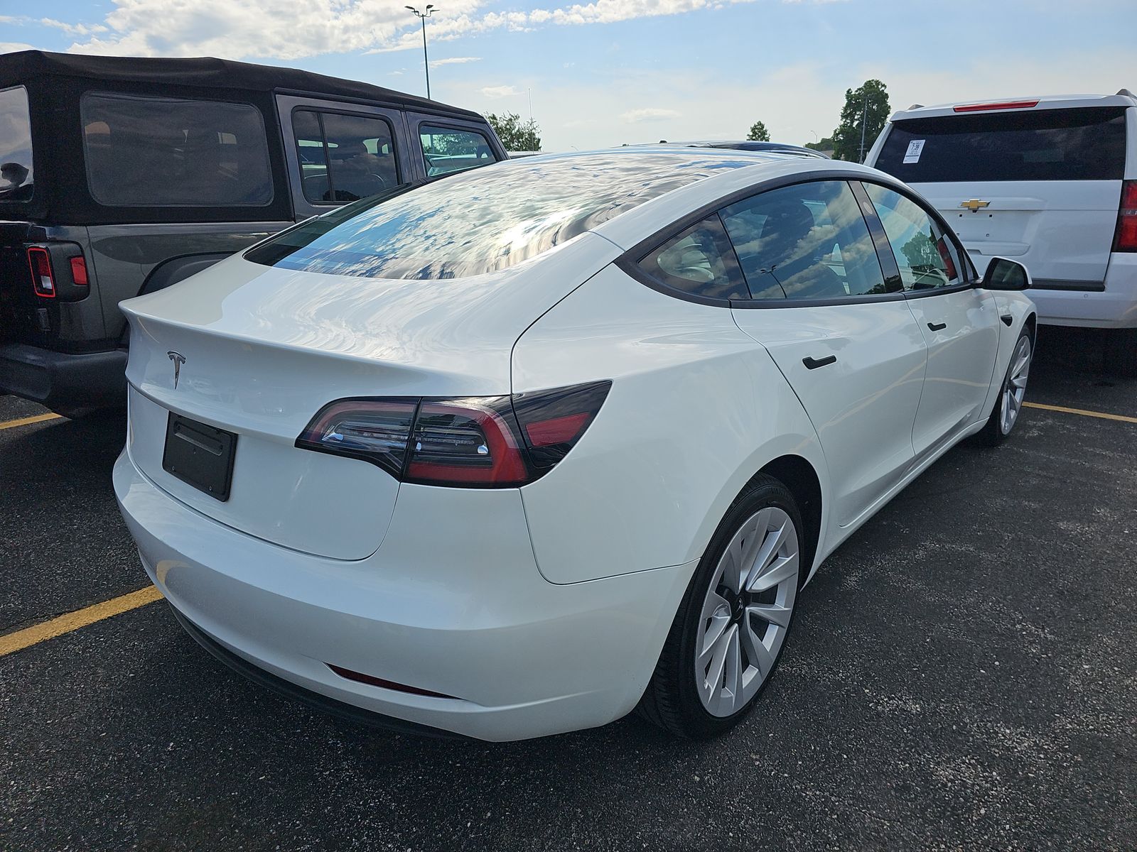 2023 Tesla Model 3 Standard Range FWD