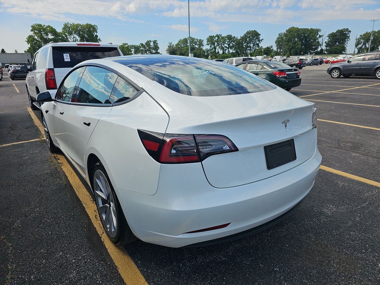 2023 Tesla Model 3 Standard Range FWD