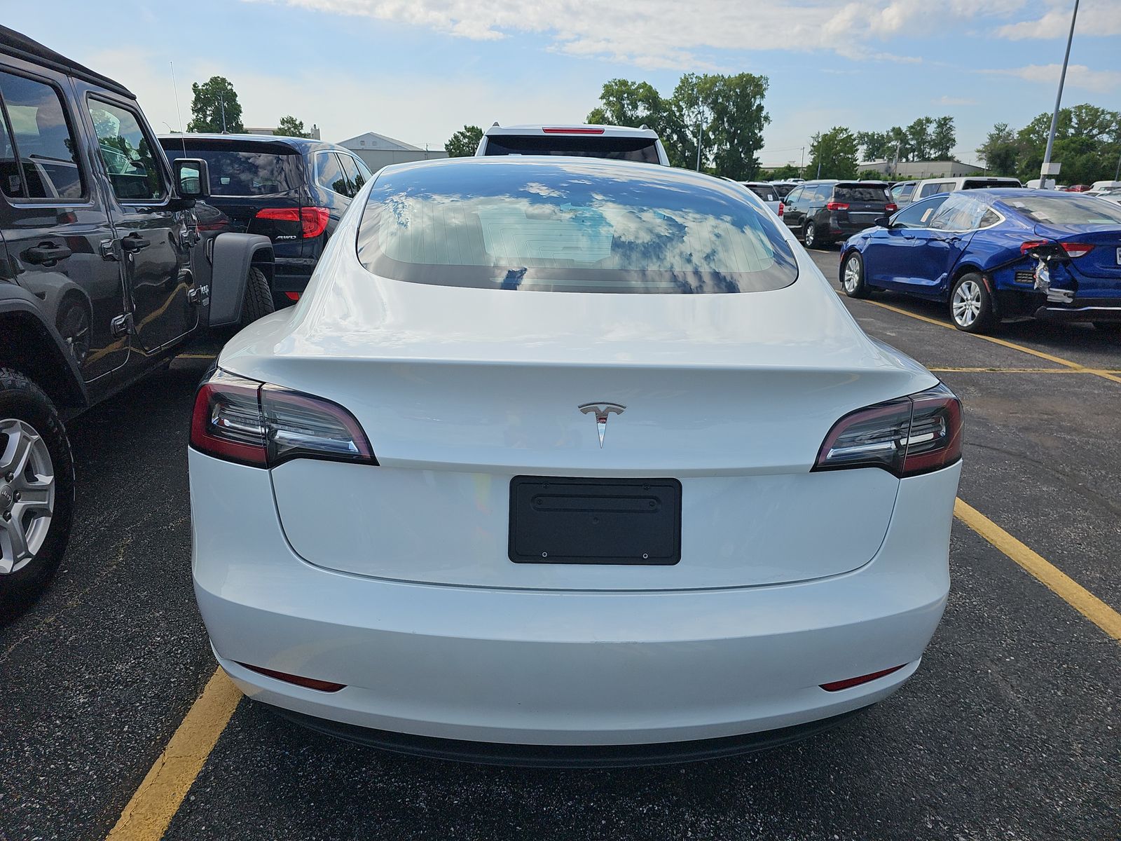 2023 Tesla Model 3 Standard Range FWD