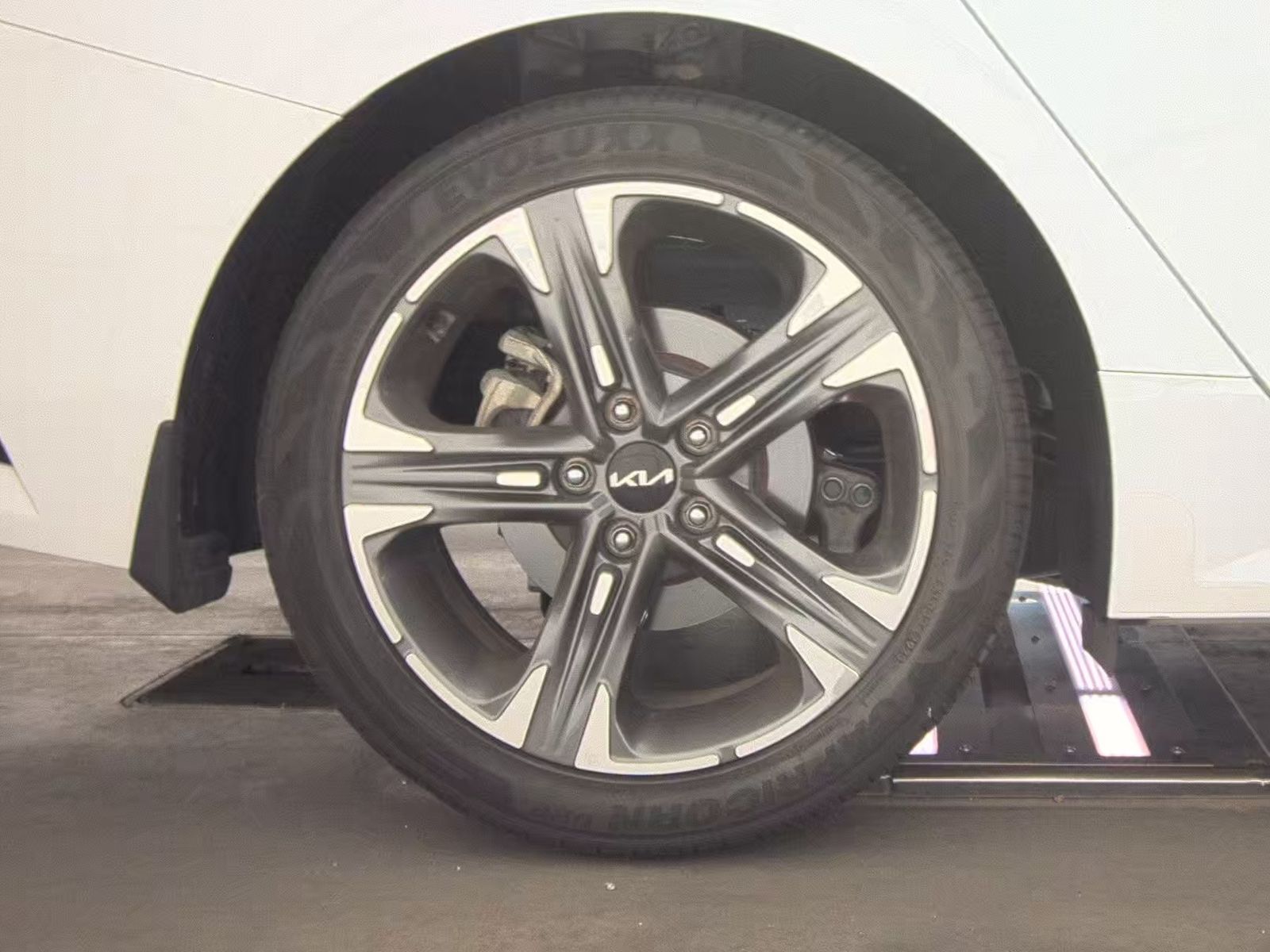 2022 Kia K5 EX FWD