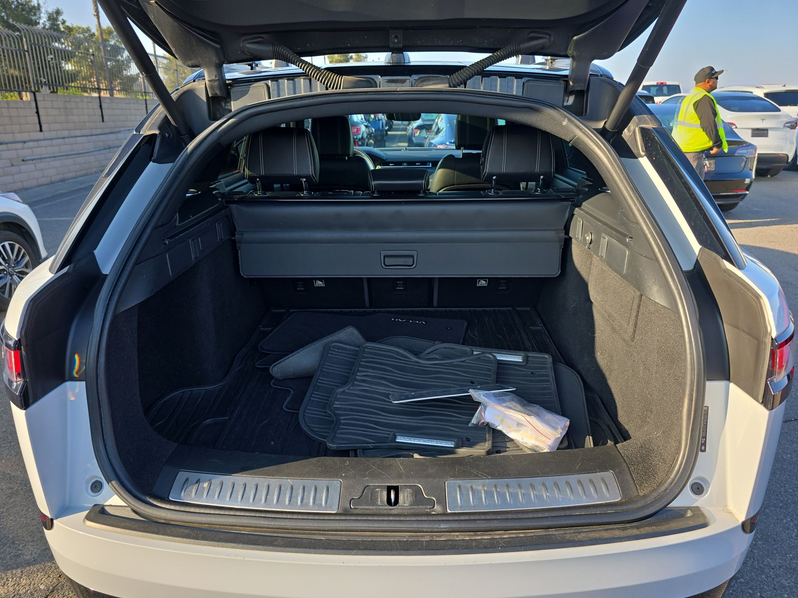 2018 Land Rover Range Rover Velar R-Dynamic HSE AWD