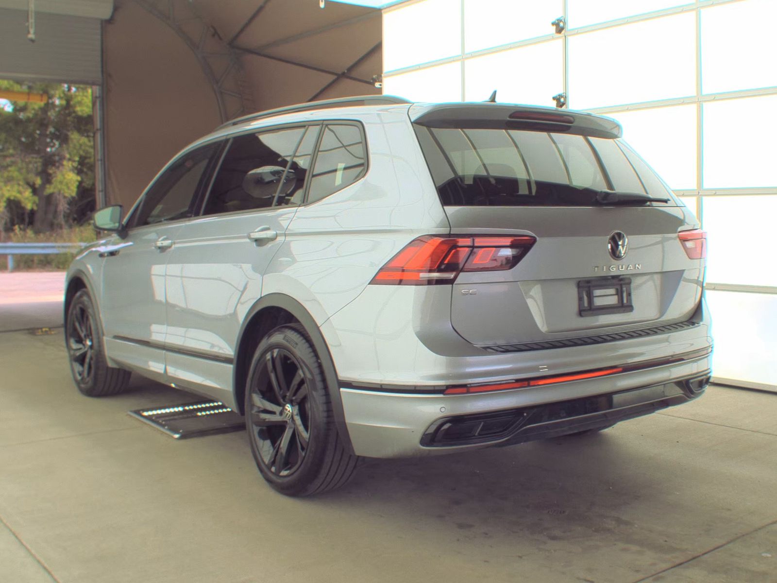 2024 Volkswagen Tiguan 2.0T SE R-Line Black FWD