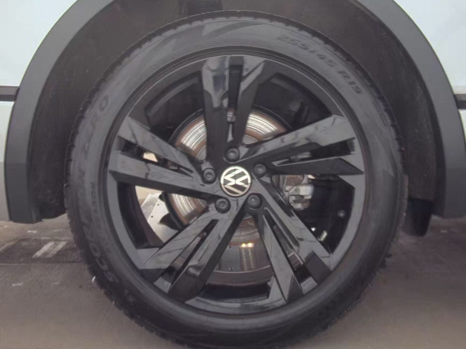 2024 Volkswagen Tiguan 2.0T SE R-Line Black FWD