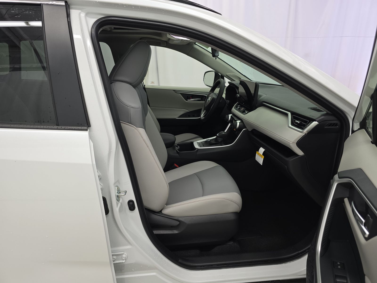 2025 Toyota RAV4 Hybrid XLE Premium AWD