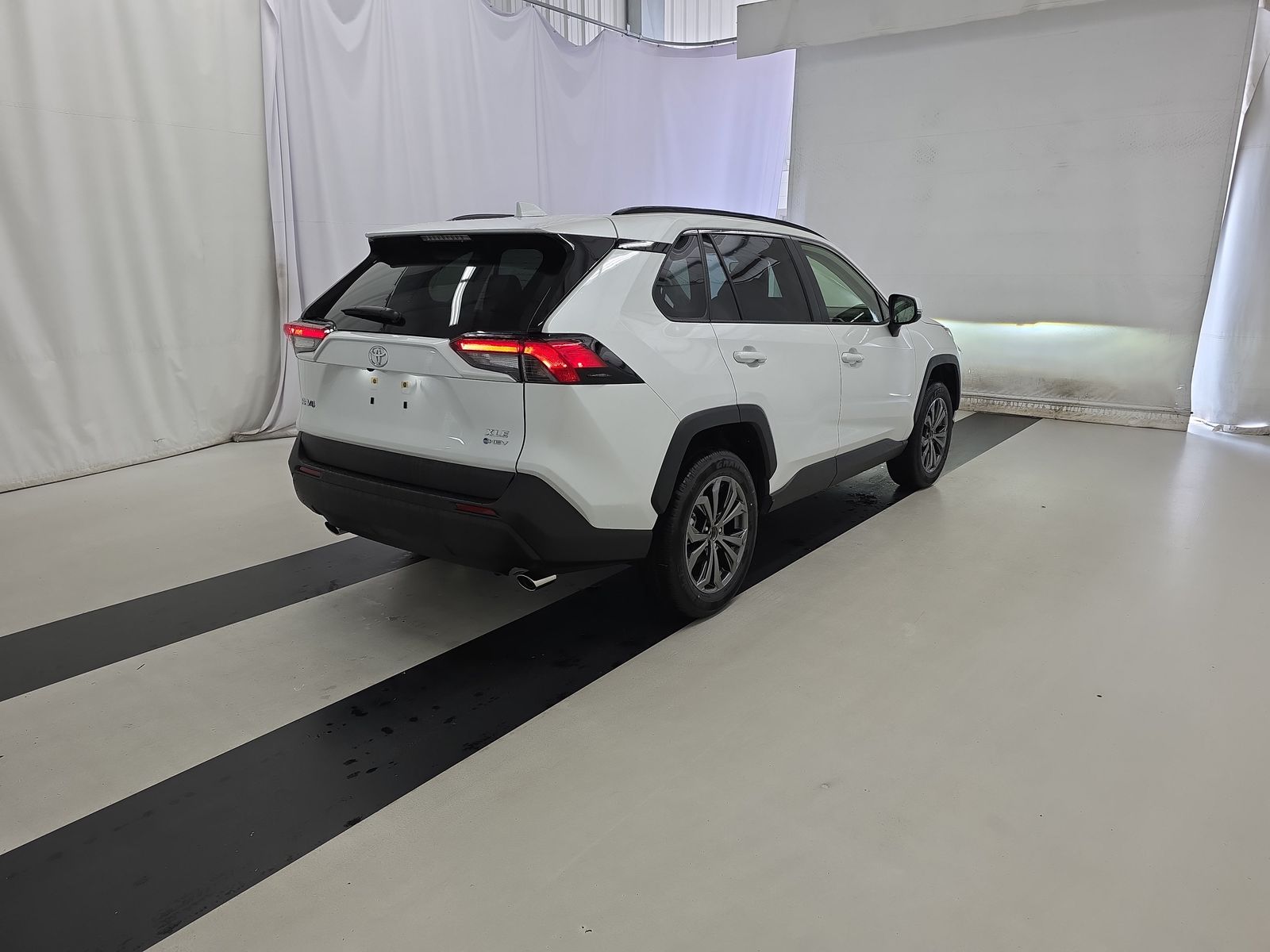 2025 Toyota RAV4 Hybrid XLE Premium AWD