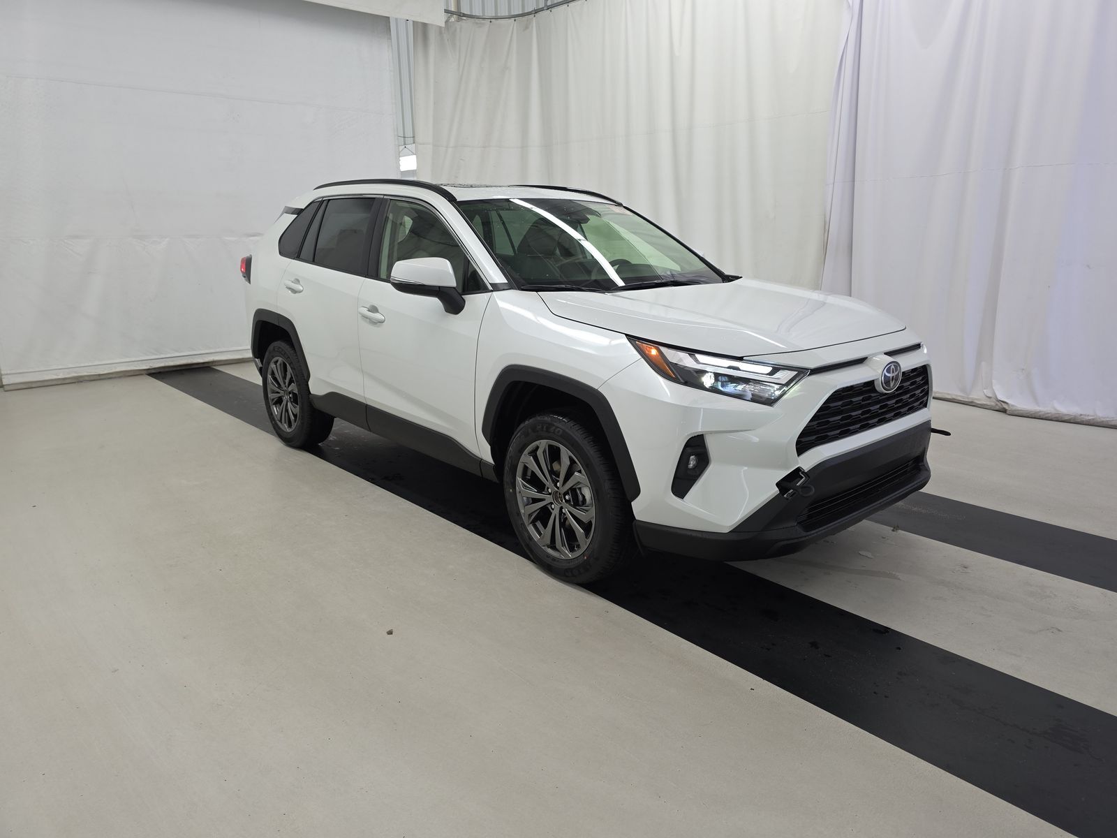 2025 Toyota RAV4 Hybrid XLE Premium AWD