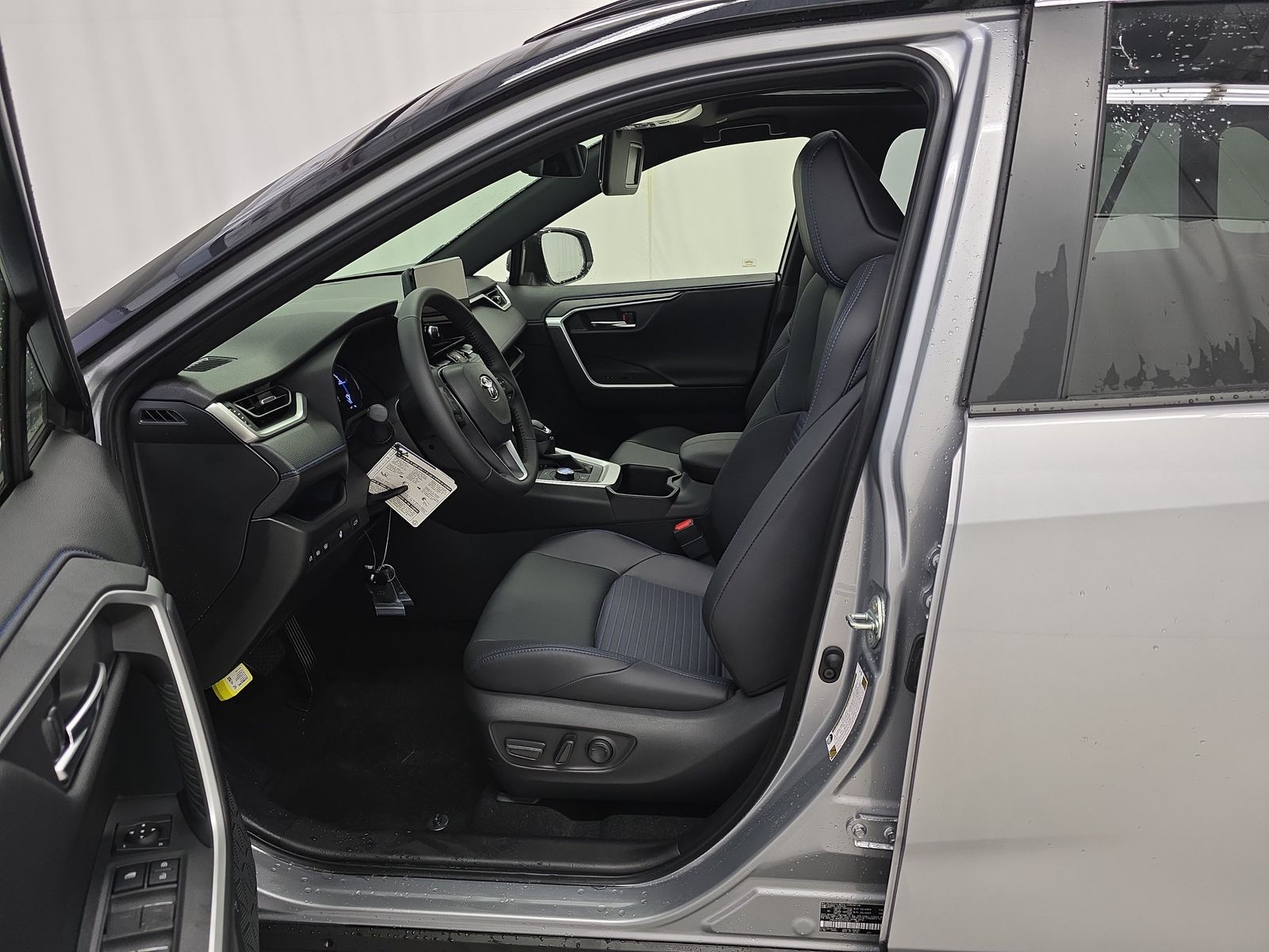 2025 Toyota RAV4 Hybrid XSE AWD