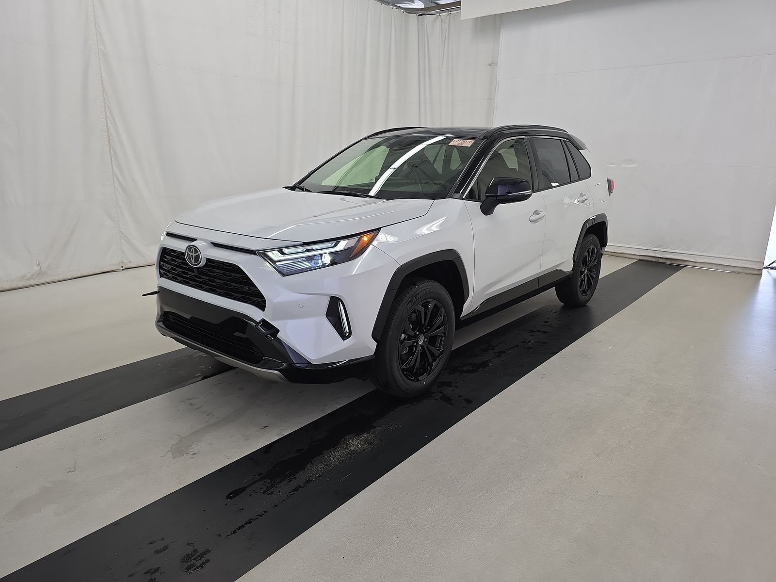 2025 Toyota RAV4 Hybrid XSE AWD
