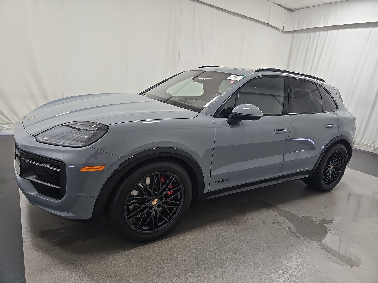 2025 Porsche Cayenne GTS