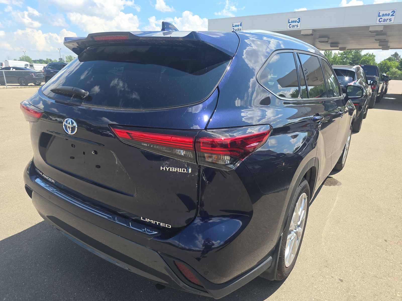 2023 Toyota Highlander Hybrid Limited AWD
