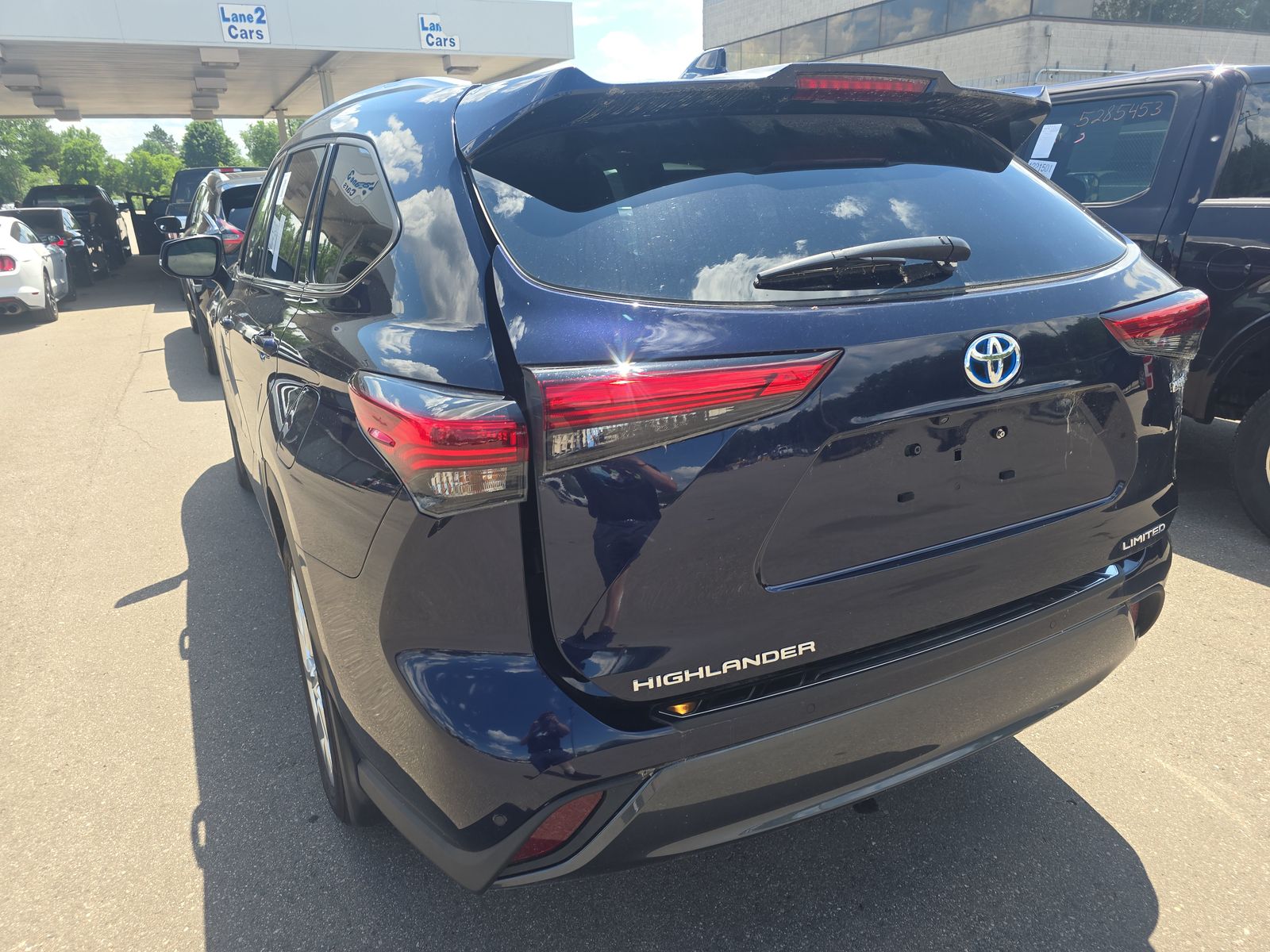 2023 Toyota Highlander Hybrid Limited AWD