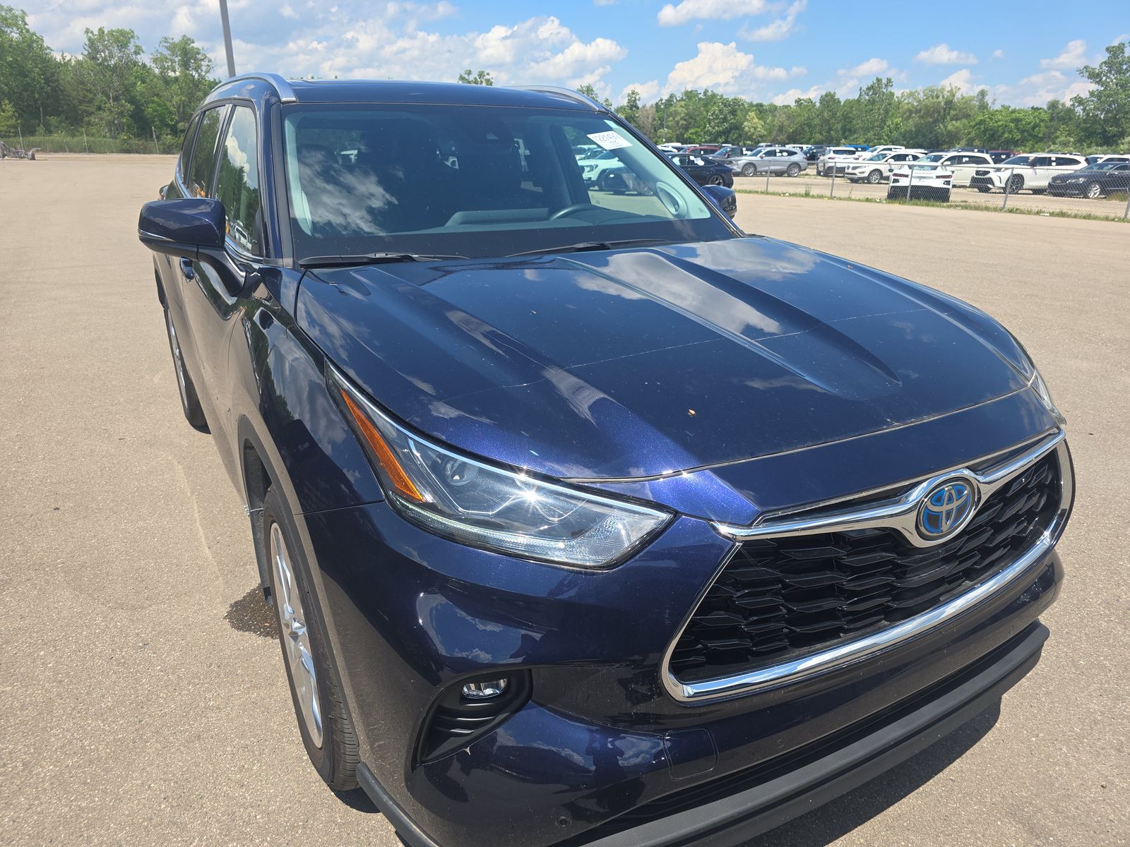 2023 Toyota Highlander Hybrid Limited AWD
