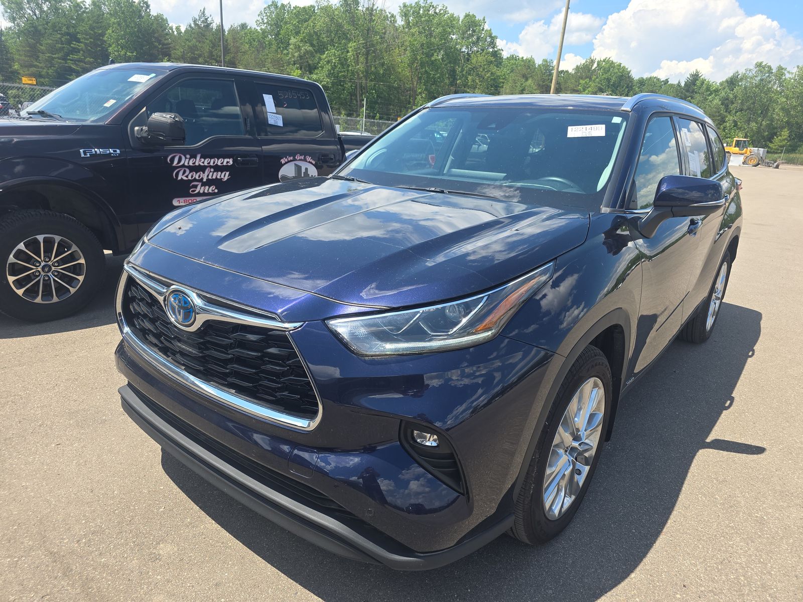 2023 Toyota Highlander Hybrid Limited AWD