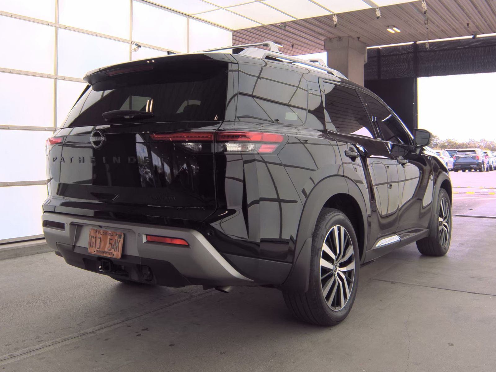 2024 Nissan Pathfinder Platinum FWD