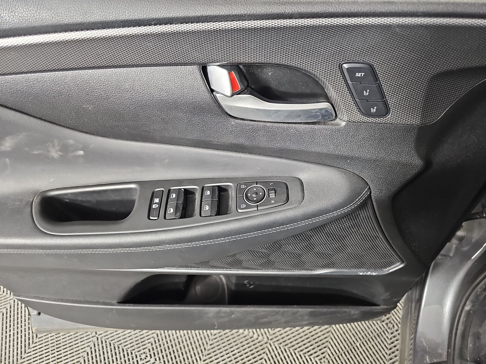 2019 Hyundai Santa Fe Ultimate FWD