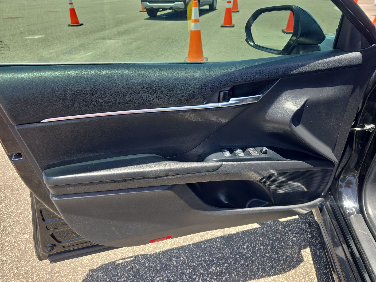 2020 Toyota Camry SE FWD