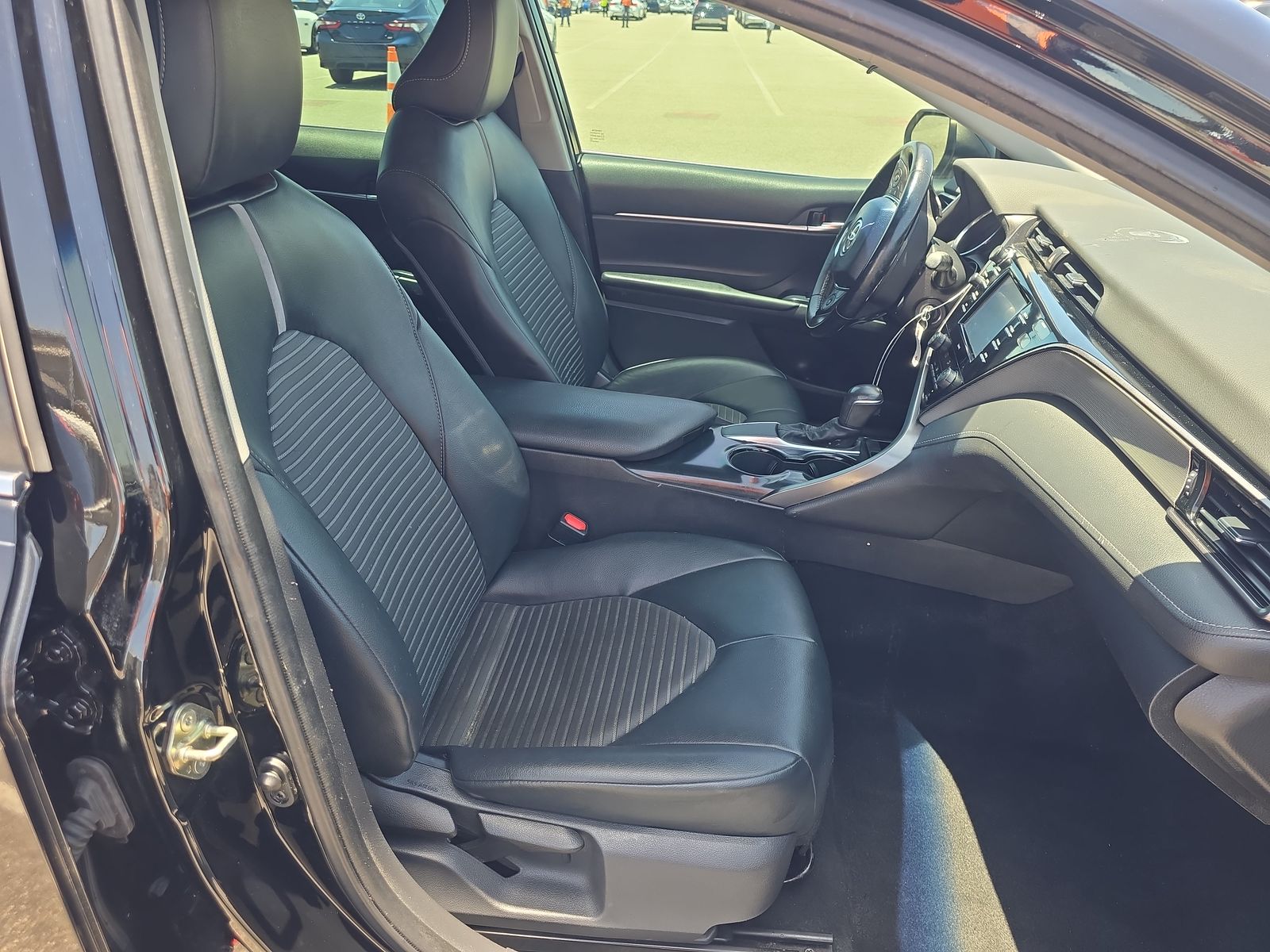 2020 Toyota Camry SE FWD