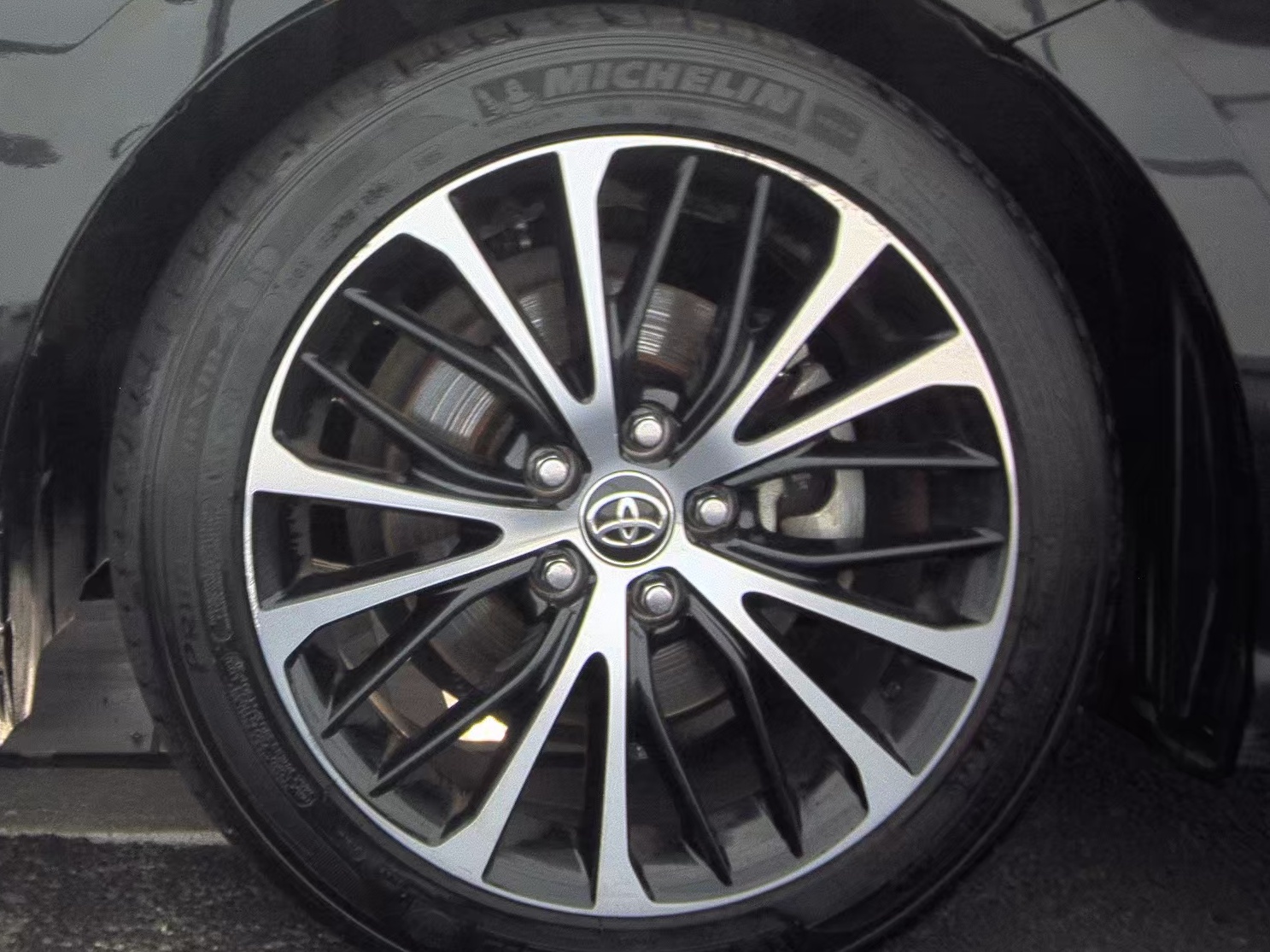 2020 Toyota Camry SE FWD